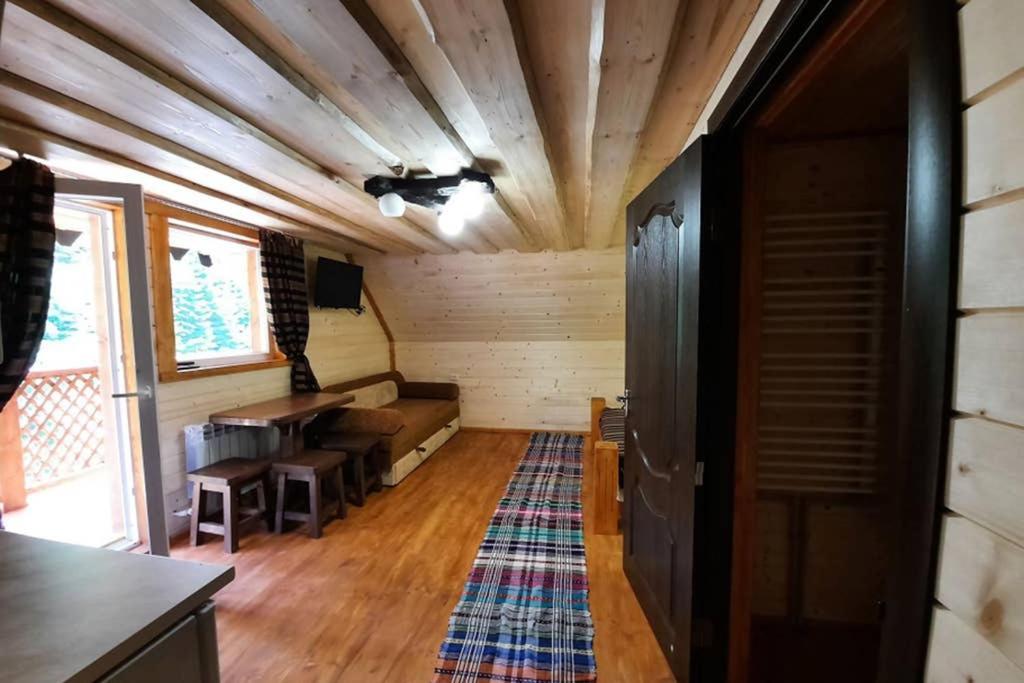 Номер 6 Садиба У Ані Synevyrsʼka Polyana Extérieur photo