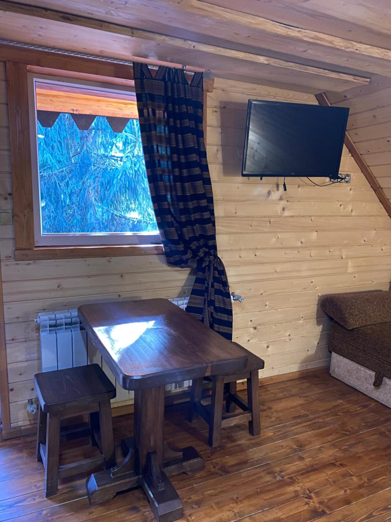 Номер 6 Садиба У Ані Synevyrsʼka Polyana Extérieur photo